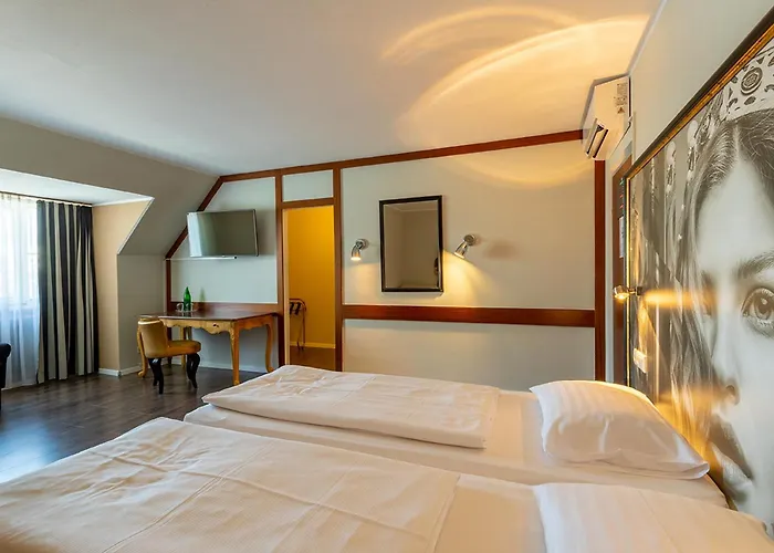 Calmo Hotel