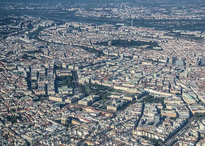Hotel Calmo Vienna